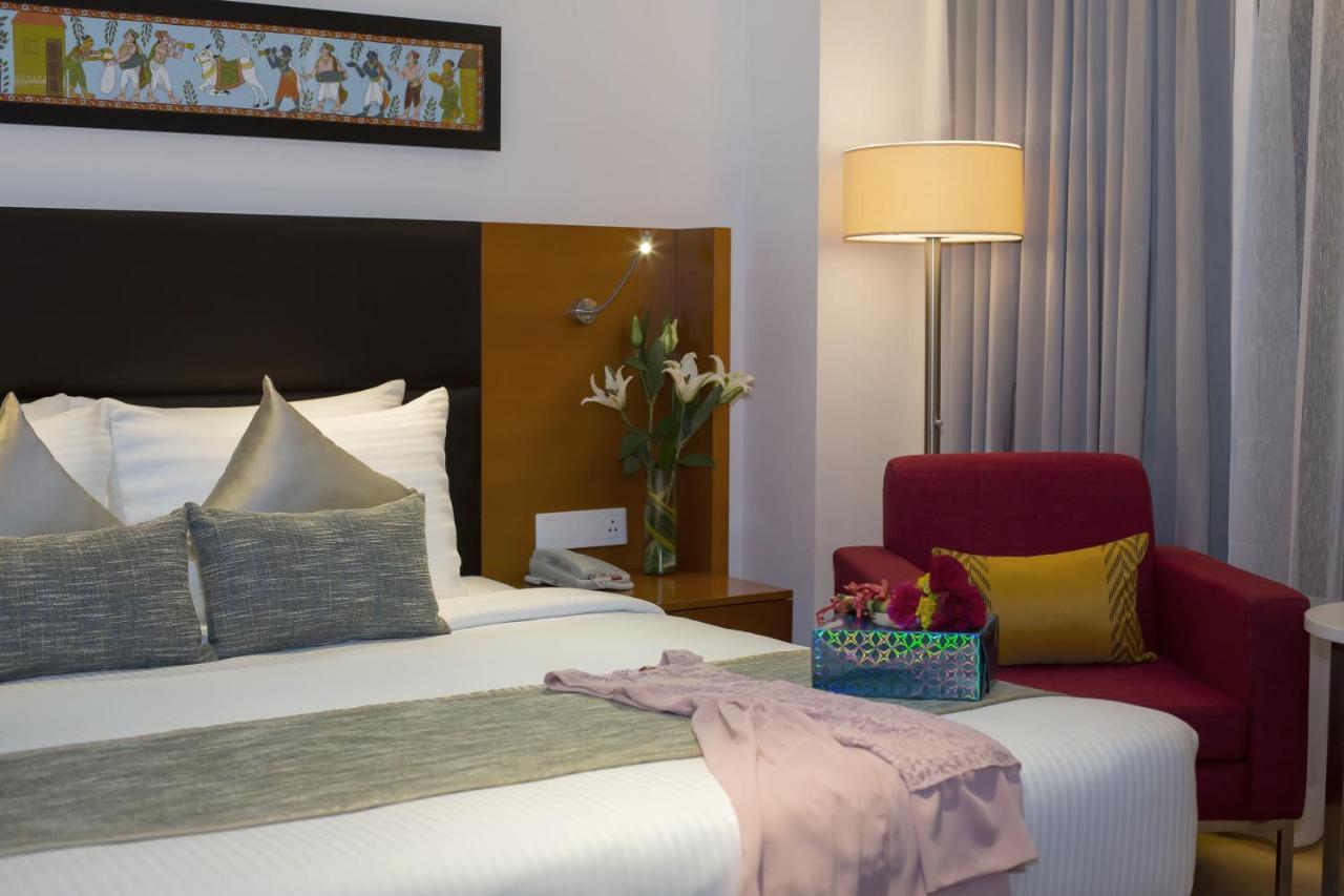 Mercure Hyderabad Kcp Banjara Hills, An Accor Hotel Kültér fotó A room at the hotel
