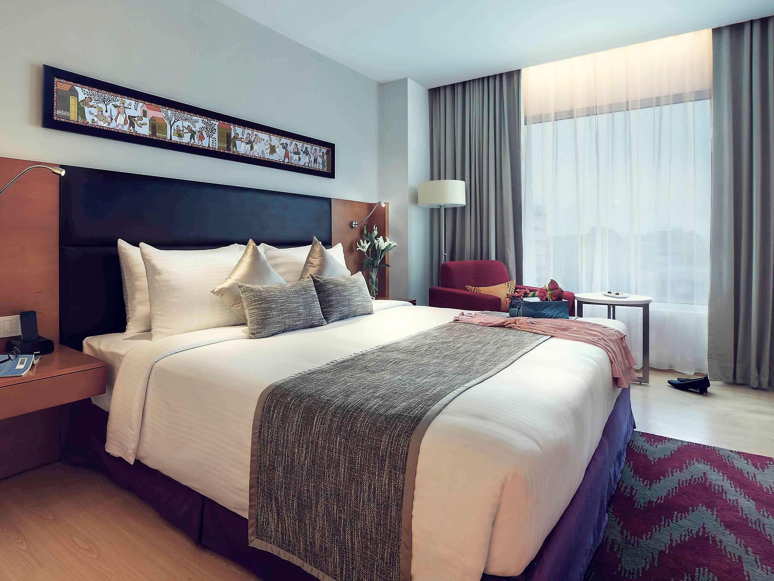 Mercure Hyderabad Kcp Banjara Hills, An Accor Hotel Kültér fotó Deluxe Room