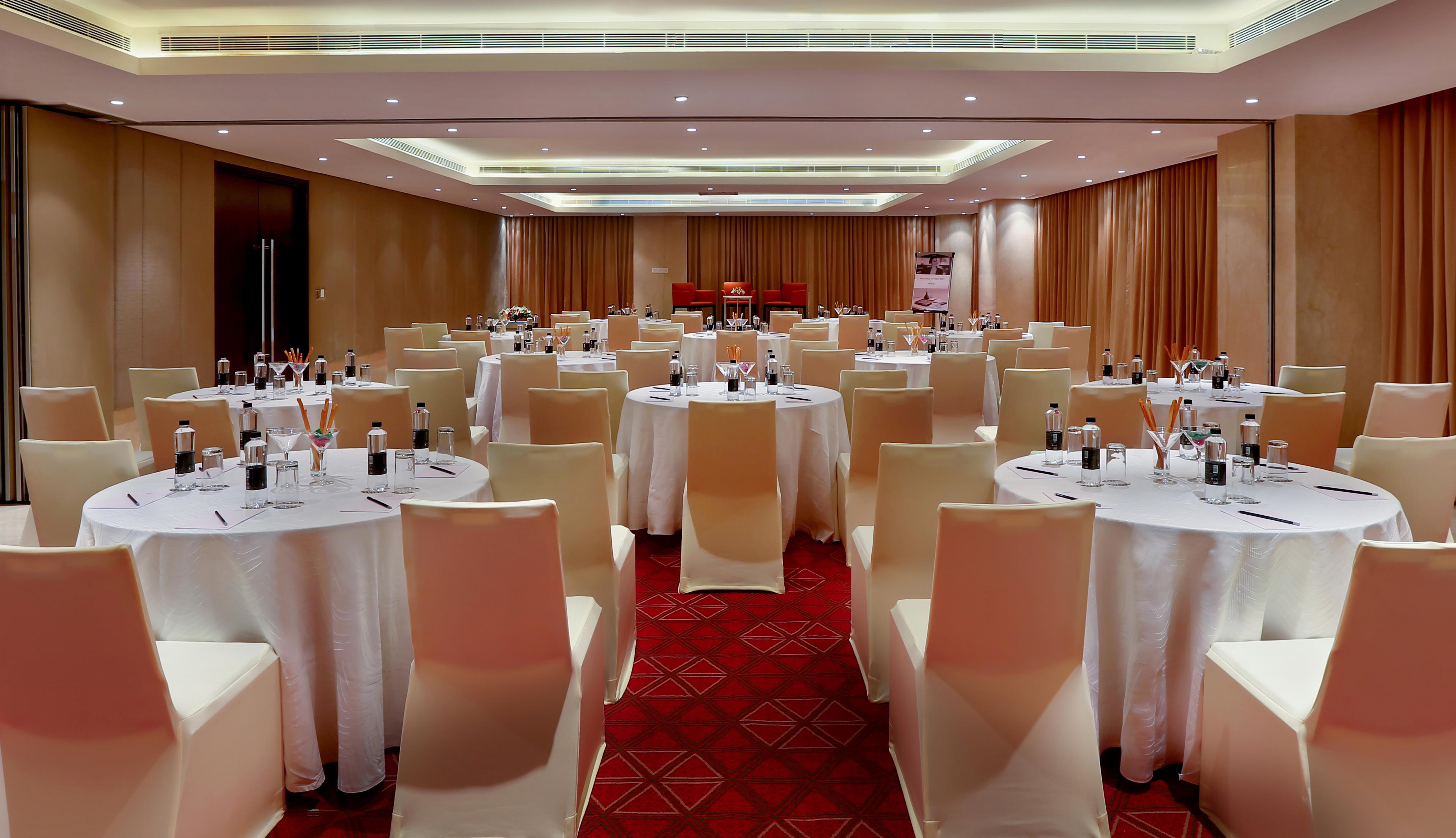 Mercure Hyderabad Kcp Banjara Hills, An Accor Hotel Kültér fotó Meeting room