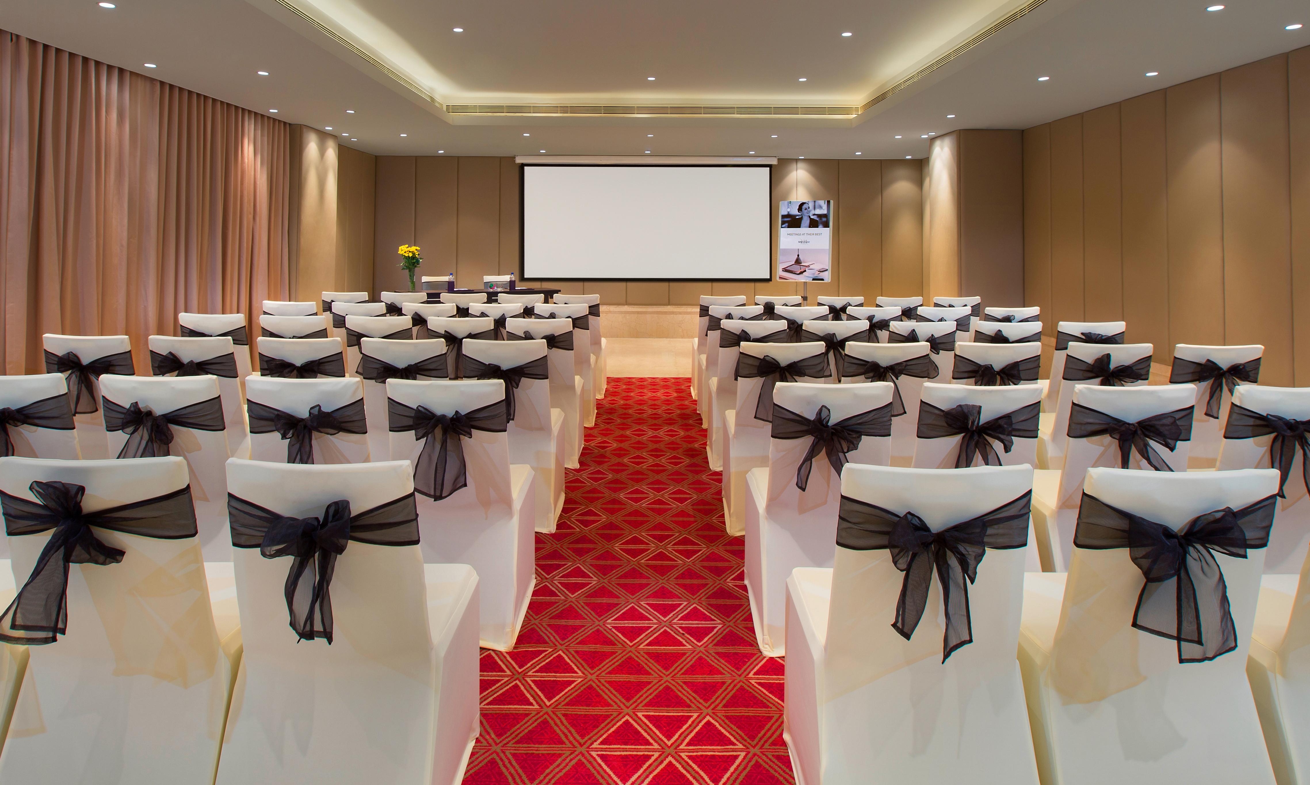Mercure Hyderabad Kcp Banjara Hills, An Accor Hotel Kültér fotó Meeting room