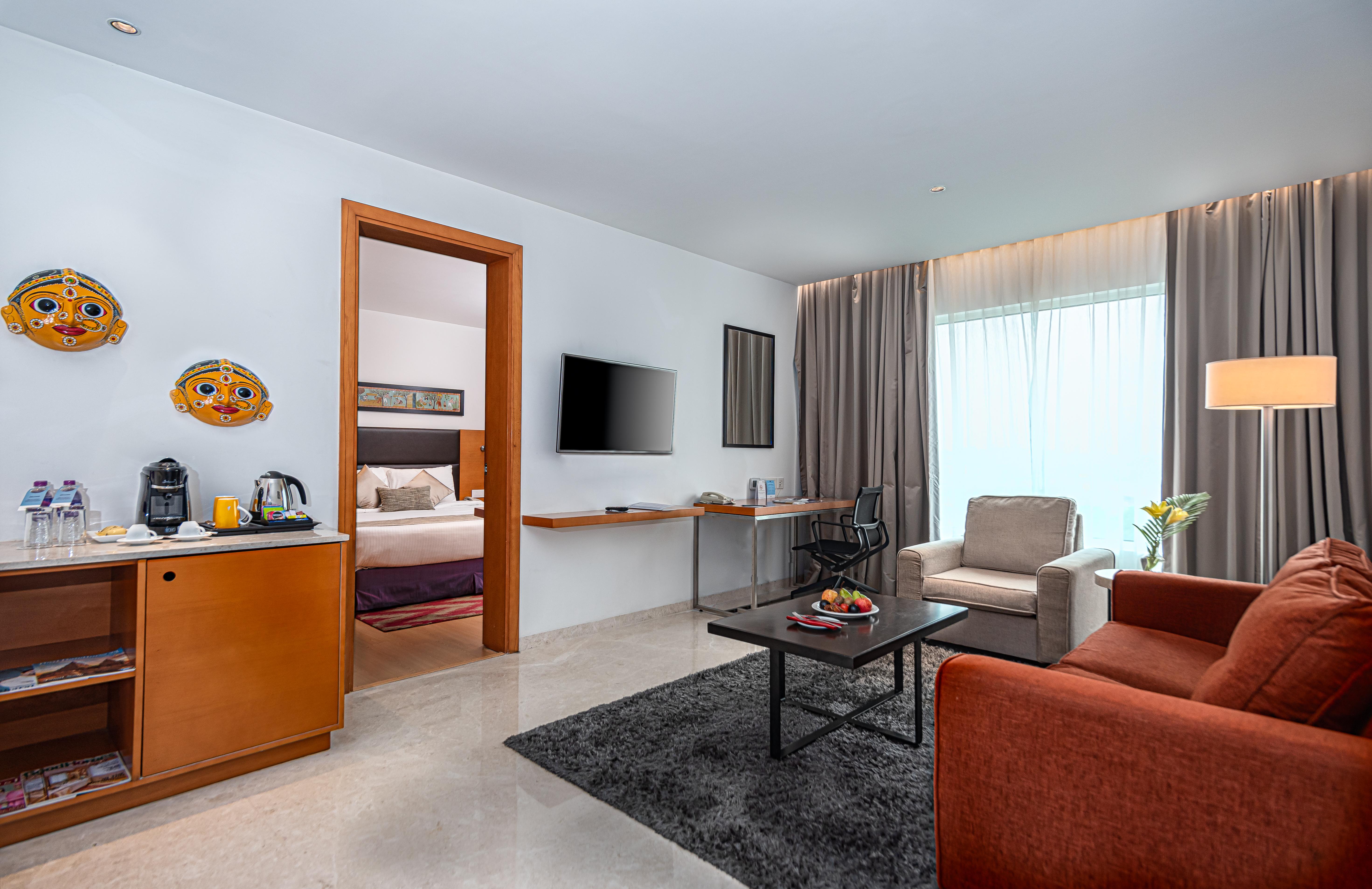 Mercure Hyderabad Kcp Banjara Hills, An Accor Hotel Kültér fotó Suite