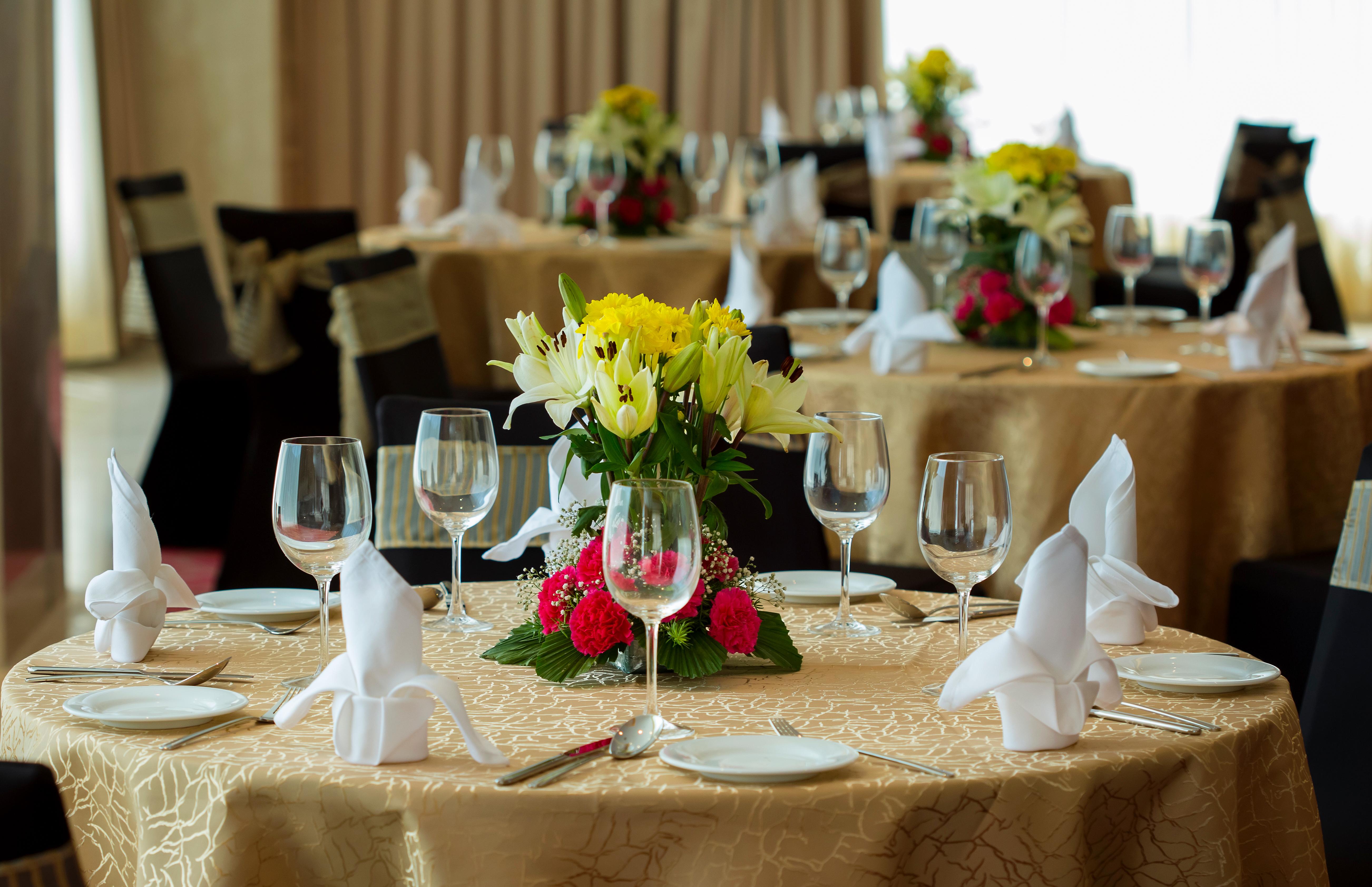 Mercure Hyderabad Kcp Banjara Hills, An Accor Hotel Kültér fotó A table set for a formal dinner